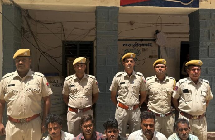 डकैती की योजना बनाते पांच बदमाश गिरफ्तार