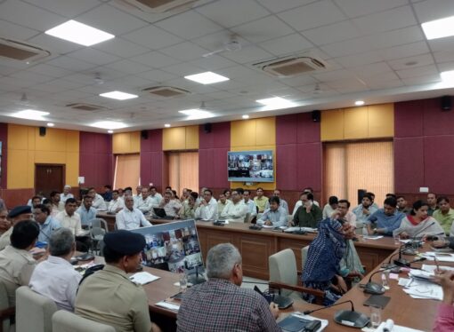 राशि हुई जारी तो चेहरे पर खिली मुस्कान