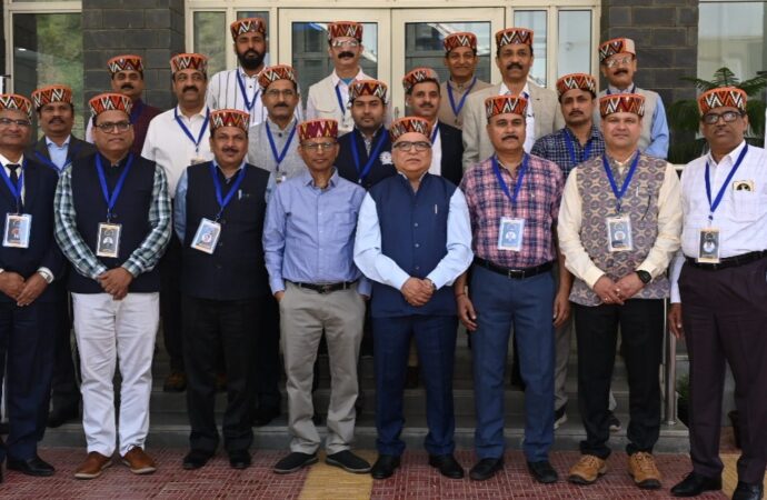 कॉन्क्लेव में शामिल हुए देशभर के 18 आईआईटी के रजिस्ट्रार्स