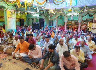आचार्य पीठ श्री सरस निकुंज में भक्तिभाव से मनाया शुकदेव जी महाराज का जन्मोत्सव