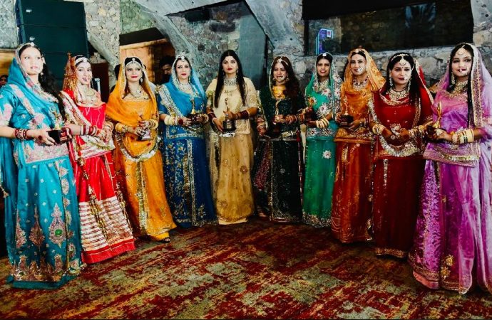 रैम्प पर राजपूती डे्रस में मॉडल्स ने राजस्थानी लोक परंपरा और संस्कृति के बिखेरे रंग