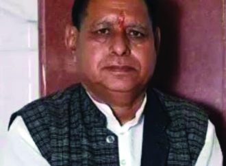 गर्मी में प्यासे परिंदों के लिए आशा की किरण बनी श्रद्धा विश्वास ग्रामोत्थान संस्थान