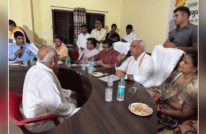 अकबरपुर में रात्रि चौपालः जिला प्रभारी मंत्री ने सुनी आमजन की परिवेदनाएं —गम्भीर नदी पर जल पूजन कर जल संरक्षण के महत्व को दर्शाया