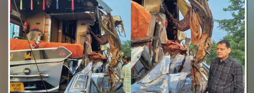 आगरा- लखनऊ एक्सप्रेसवे पर डबल डेकर बस ट्रक से टकराई ,तीन की मौत