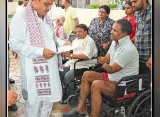 मुख्यमंत्री भजनलाल शर्मा ने की नियमित जनसुनवाई, ‘जनसेवा ही संकल्प’ के सिद्धांत पर कार्य कर रही राज्य सरकारख्, जनसुनवाई बना सरकार और जनता के मध्य ‘सेतु’ मौके पर हो रहा परिवादियों की समस्याओं का हल