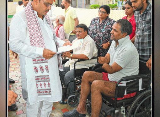 मुख्यमंत्री भजनलाल शर्मा ने की नियमित जनसुनवाई, ‘जनसेवा ही संकल्प’ के सिद्धांत पर कार्य कर रही राज्य सरकारख्, जनसुनवाई बना सरकार और जनता के मध्य ‘सेतु’ मौके पर हो रहा परिवादियों की समस्याओं का हल