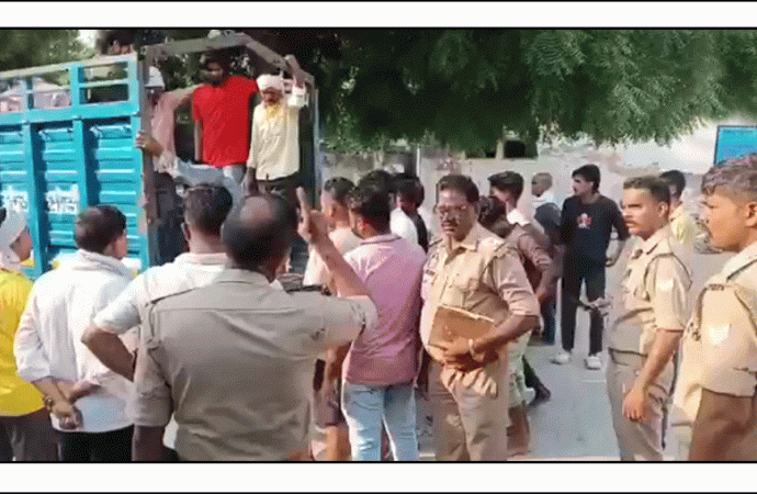 पिकअप चालक ने किशोरी को रौंदा, दोनों की मौत