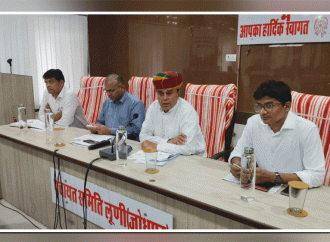 पंडित दीनदयाल उपाध्याय अन्त्योदय संबल पखवाड़े की तैयारियों की समीक्षा- जोधपुर में संसदीय कार्य मंत्री ने पंडित दीनदयाल उपाध्याय अन्त्योदय संबल पखवाड़े को लेकर अधिकारियों को दिए निर्देश, जनकल्याण, पारदर्शिता व सेवा को बनाएं सर्वोच्च प्राथमिकता, प्रत्येक शिविर हो समन्वित, सुरक्षित और लाभप्रद — जोगाराम पटेल