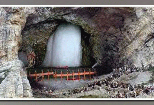 ‘बम बम भोले’ के जयकारों के साथ 8605 अमरनाथ तीर्थयात्रियों का छठा जत्था जम्मू से रवाना