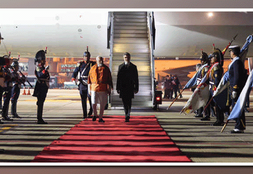 अर्जेन्टीना पहुंचने पर मोदी का हवाई अड्डे पर भव्य स्वागत