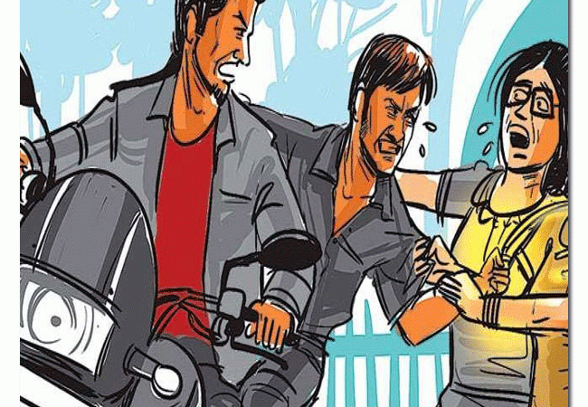 फगवाड़ा में मोटरसाइकिल सवार स्नैचरों के हमले में महिला घायल