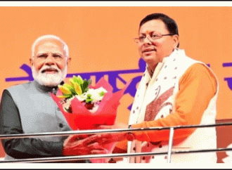 उत्तराखंडवासियों की ओर से प्रधानमंत्री मोदी को धामी ने दी लंबे कार्यकाल की बधाई