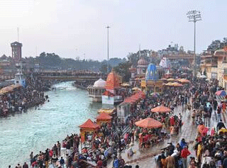 घर से बिना बताए गए दो किशोरियां हरिद्वार में मिलीं