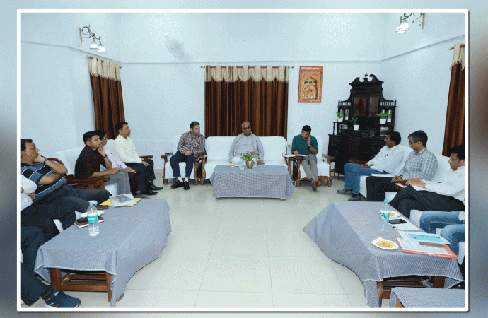 शिक्षा मंत्री ने ली कोटा में अधिकारियों की बैठक — हरियालों राजस्थान अभियान में लगे पौधों की पूरी देखभाल हो-शिक्षा मंत्री