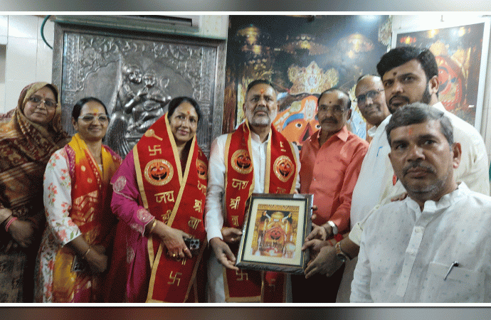ऊर्जा राज्य मंत्री (स्वतंत्र प्रभार) ने सालासर बालाजी मंदिर में दर्शन कर पूजा अर्चना की, डूंगर बालाजी मंदिर में लगाई धोक, गौशाला में गायों को खिलाया चारा, देखी व्यवस्थाएं