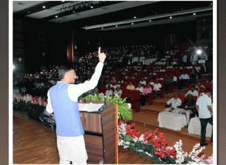 रक्षा राज्य मंत्री संजय सेठ ने झारखंड के चयनित 172 मे से 25 युवाओं को मौके पर नियुक्ति पत्र दिया