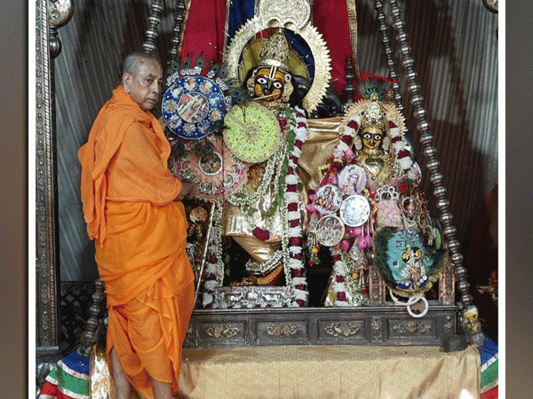 गोविन्द देव जी मंदिर में पारंपरिक उत्सव के रूप में मनाया रक्षाबंधन पर्व